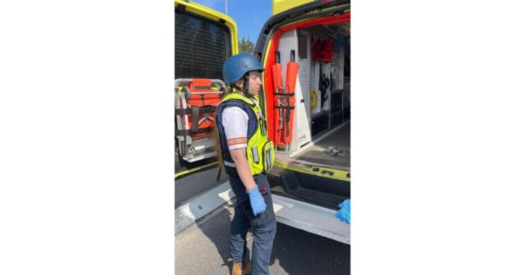 Israeli Paramedic Saves a Police Officer’s Life by Performing an Emergency Operation