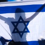 Heartwarming moment 200,000 pro-Israel protesters chant as the families of hostages kidnapped by Hamas into Gaza speak at Washington DC protest