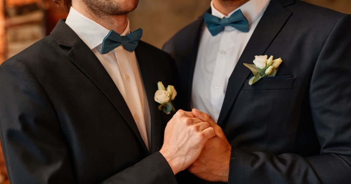 Begg Stands by LGBTQ Wedding With Advice on Compassion