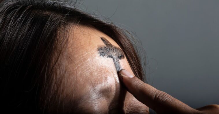 Students Mock Ash Wednesday by Drawing Butts on Foreheads