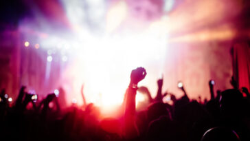 Christian Singer’s Award Boycott Draws Fire