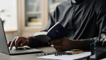 AI Study Suggests Multiple Authors of Early Bible Books