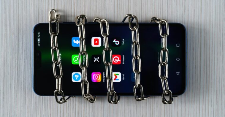 Australia's Youth Social Media Ban Inspires U.S. Lawmakers