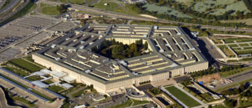 Pentagon Courtyard Becomes Ground for Worship and Praise