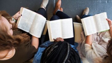 The Growing Movement to Read the Bible in a Year