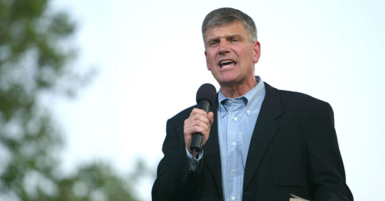 90,000 Hear Franklin Graham Preach in Peru