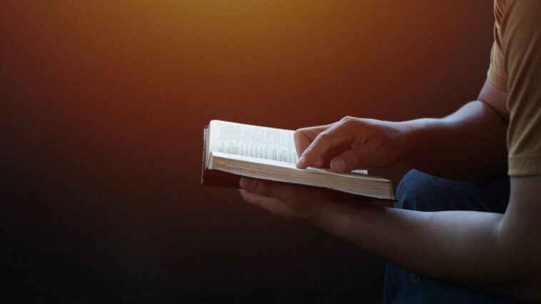 America Reads the Bible Aloud in Historic Event