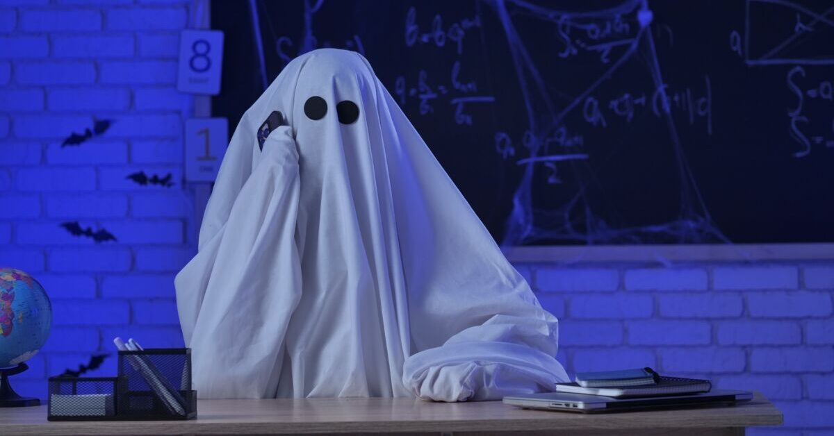 AI “Talking to the Dead” Sparks Concern