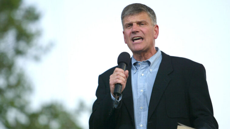 More Than 30,000 Attend Franklin Graham Outreach