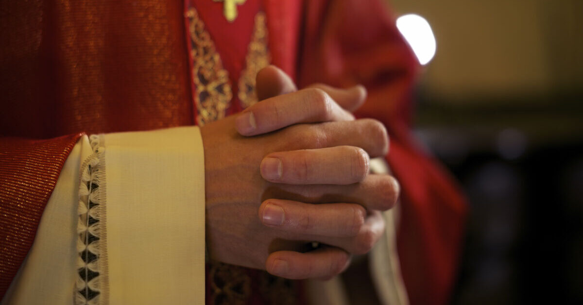 Nicaragua Detains Elderly Bishop Amid Crackdown